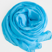 女秋冬季浅蓝色丝巾舞蹈韩版纯色保暖纱巾，长款雪纺围巾披肩两用