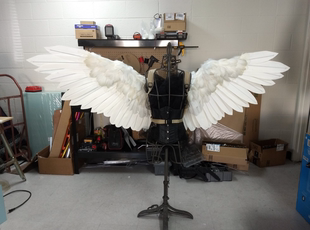 电动折叠机械可动翅膀道具cos羽毛天使之翼电动遥控伸缩翅膀装置