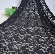 高档黑色镂空刺绣花朵蕾丝，服装连衣裙布料拍摄背景，布桌布(布桌布)