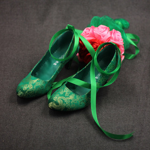 结婚鞋子新娘鞋红色绿色，上轿鞋高跟礼服，鞋婚礼敬酒鞋孕妇低跟鞋