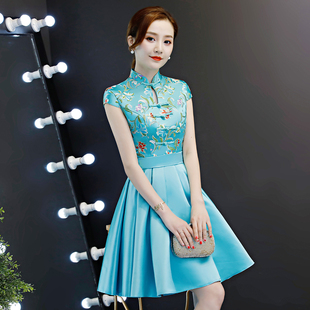 紫缘萱高端立领晚礼服短款小个子旗袍优雅舞台表演出服天蓝色中式