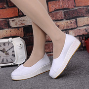 时尚防滑松糕厚软底坡跟透气美容师院工作女式鞋小白色帆布护士鞋