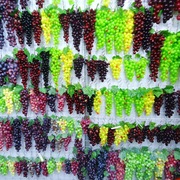 仿真假紫青葡萄串叶子花藤条塑料提子装饰水果蔬菜挂件绿植物吊顶