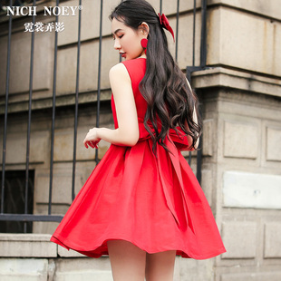 红色连衣裙夏装2024女赫本风小黑裙修身收腰无袖背心裙蓬蓬裙
