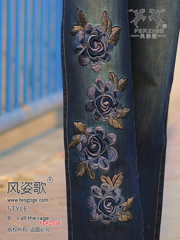 包邮风姿歌潮韩版深色<em>女裤休闲</em>时尚<em>绣花</em>牛仔裤