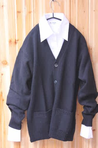 已成团!日本校服 !大热驼色<em>羊毛开衫</em> 毛衣 V领