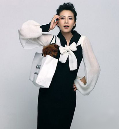 告别大饼脸适合<em>头发少</em>的发型!8位<em>女星</em>献发型妙