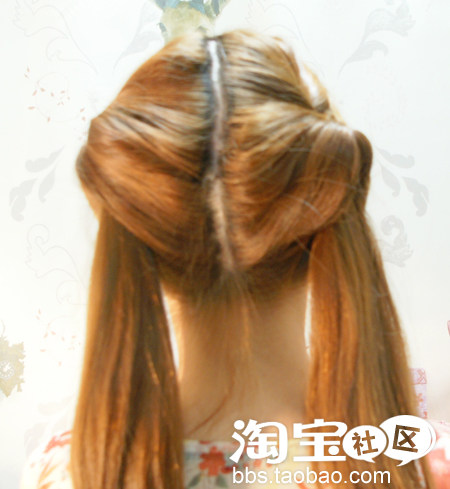 <em>怎样梳漂亮的头发</em>梳头美发女王又现江湖,反式