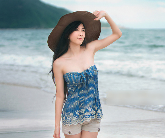 <em>小胸美女</em>改减肥可以吃什么肉变罩杯大小秘方_