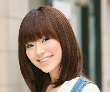 <em>方形脸适合</em>的<em>发型</em>图片长及锁骨的日系俏丽中长