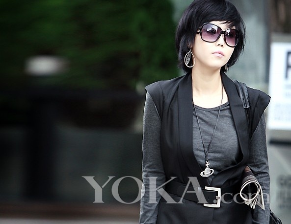 教<em>男士</em>脸型与<em>发型设计</em>职场新人韩式得体短发造